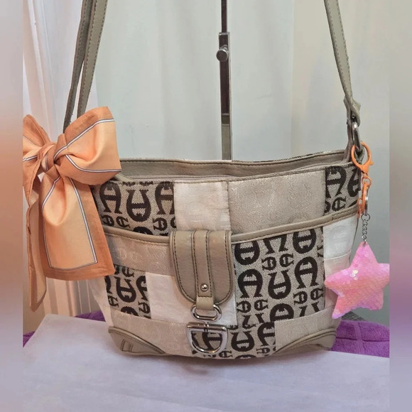 Etienne Aigner Purse - Picture 1 of 13